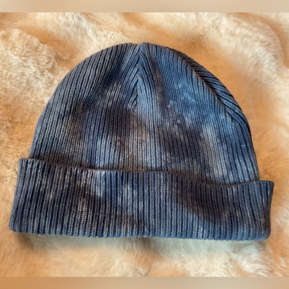 OLD NAVY•Blue Tie-Dye Knit Beanie